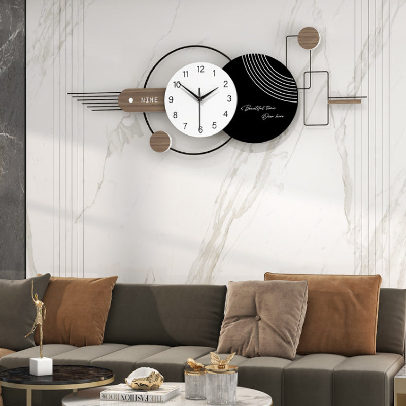 Moderne wandklok - IJzeren frame en massief houten wijzerplaat