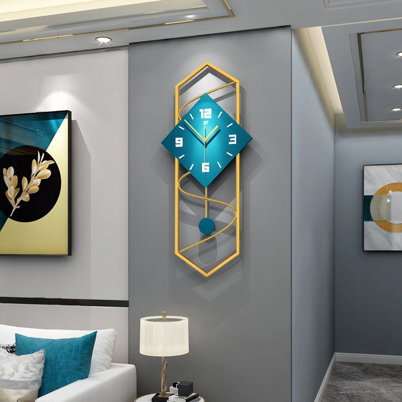 Verticale wandklok - Metalen frame met houten wijzerplaat