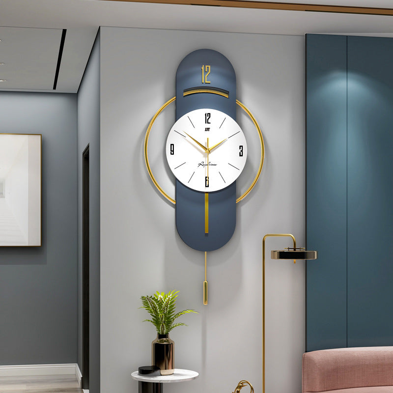 Moderne wandklok met slinger - IJzeren frame en stil uurwerk