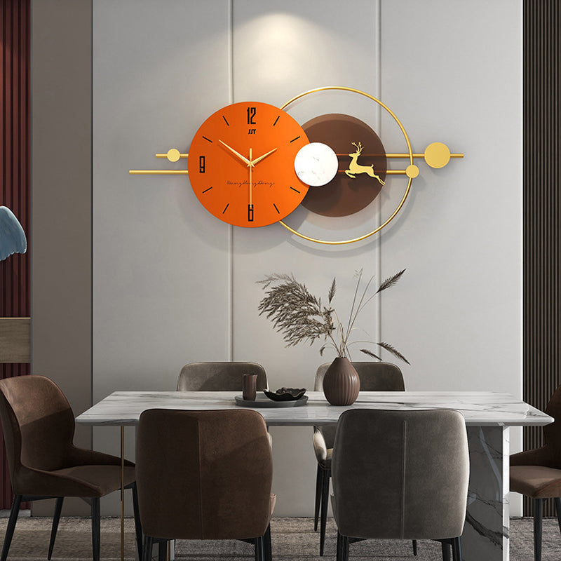 Moderne wandklok - Metalen frame en massief houten wijzerplaat