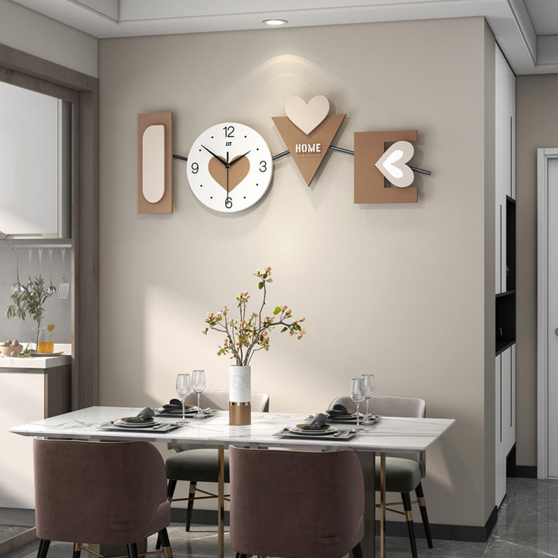 LOVE hart wandklok - IJzer en MDF met stil uurwerk