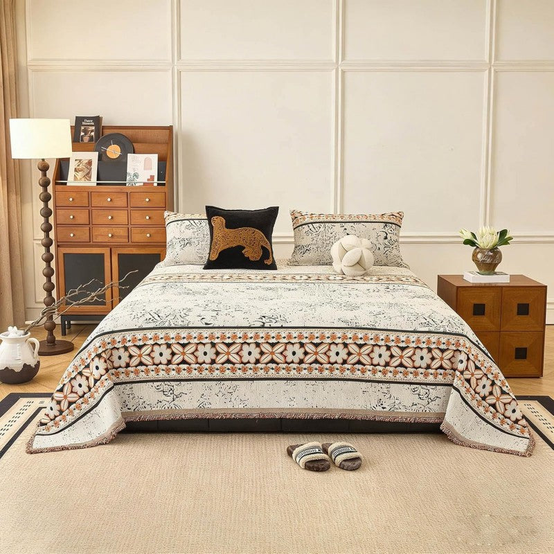 Chenille bankplaid - Bloemenjacquard met kwastjes