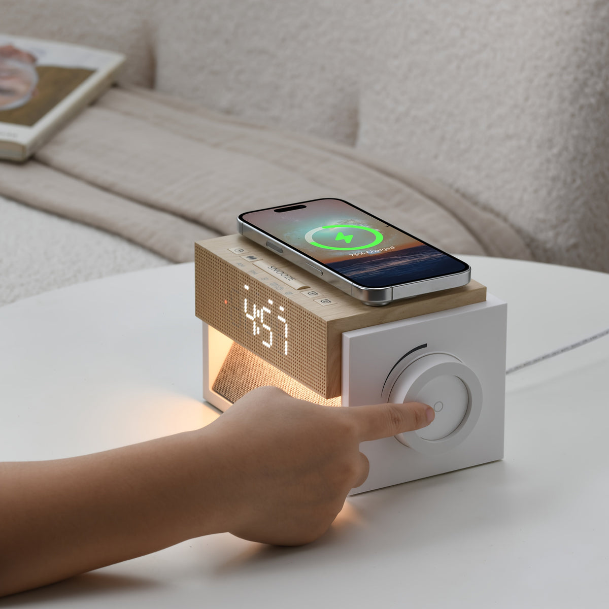 Multifunctionele bedlamp met draadloos opladen en witte ruis