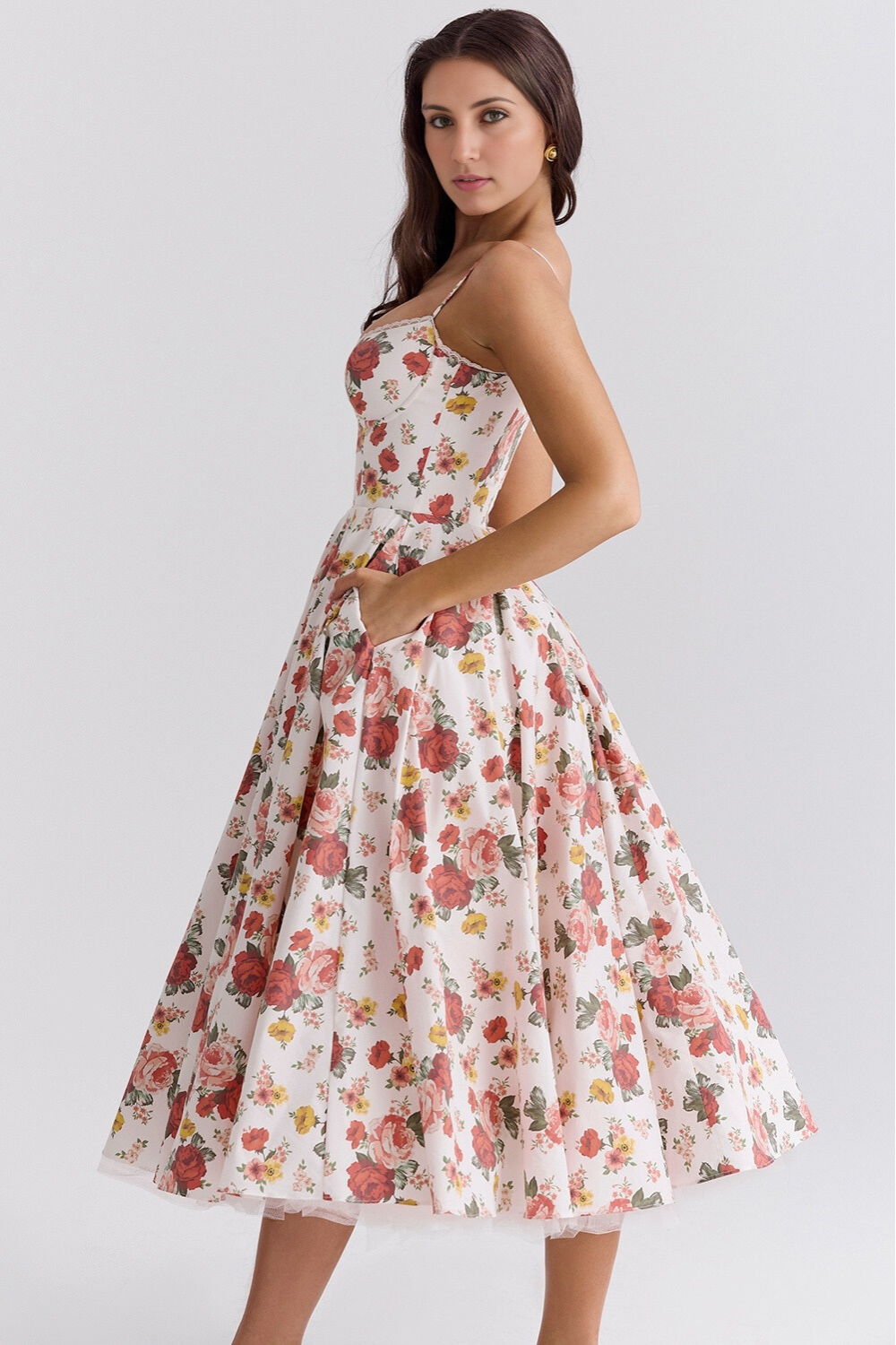 Elegante maxi-jurk met aansluitende top en uitlopende rok