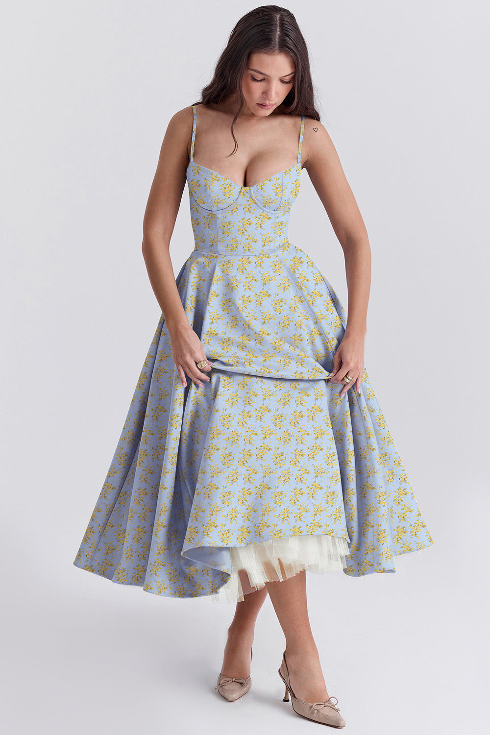 Elegante maxi-jurk met aansluitende top en uitlopende rok