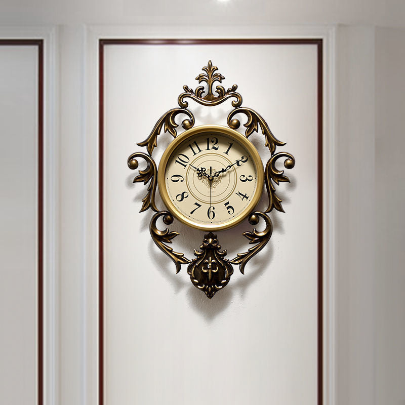 Vintage wandklok - Sierlijk metaal met stil uurwerk