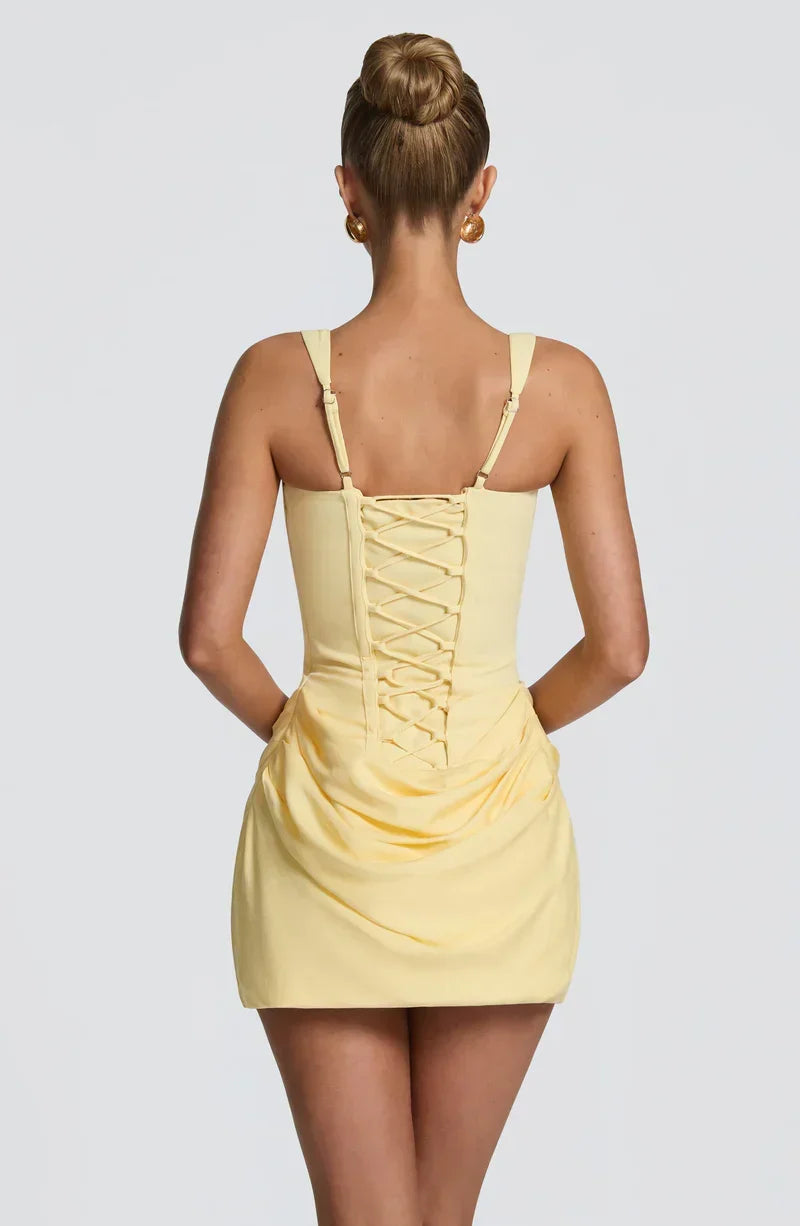 Elegante mini-jurk met corsettop en plooidetails