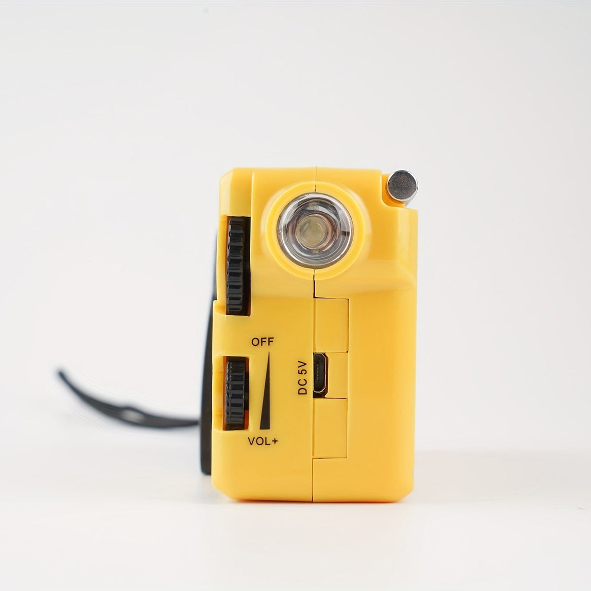 Noodradio met handslinger, zaklamp en sirene
