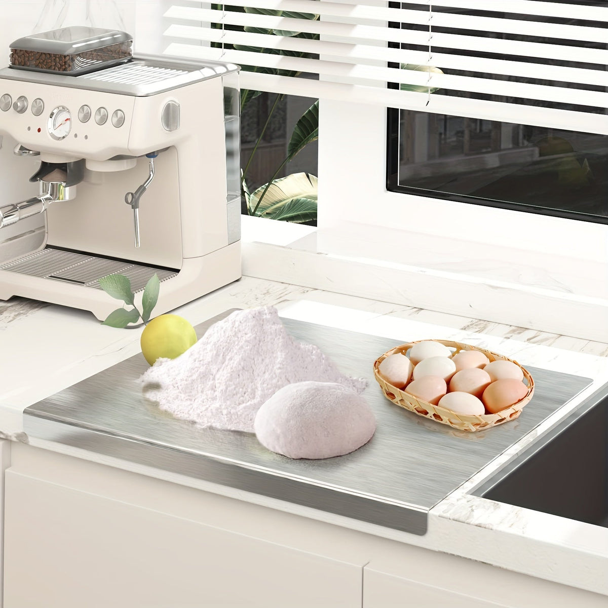 Roestvrijstalen snijplank met stabiliserende rand