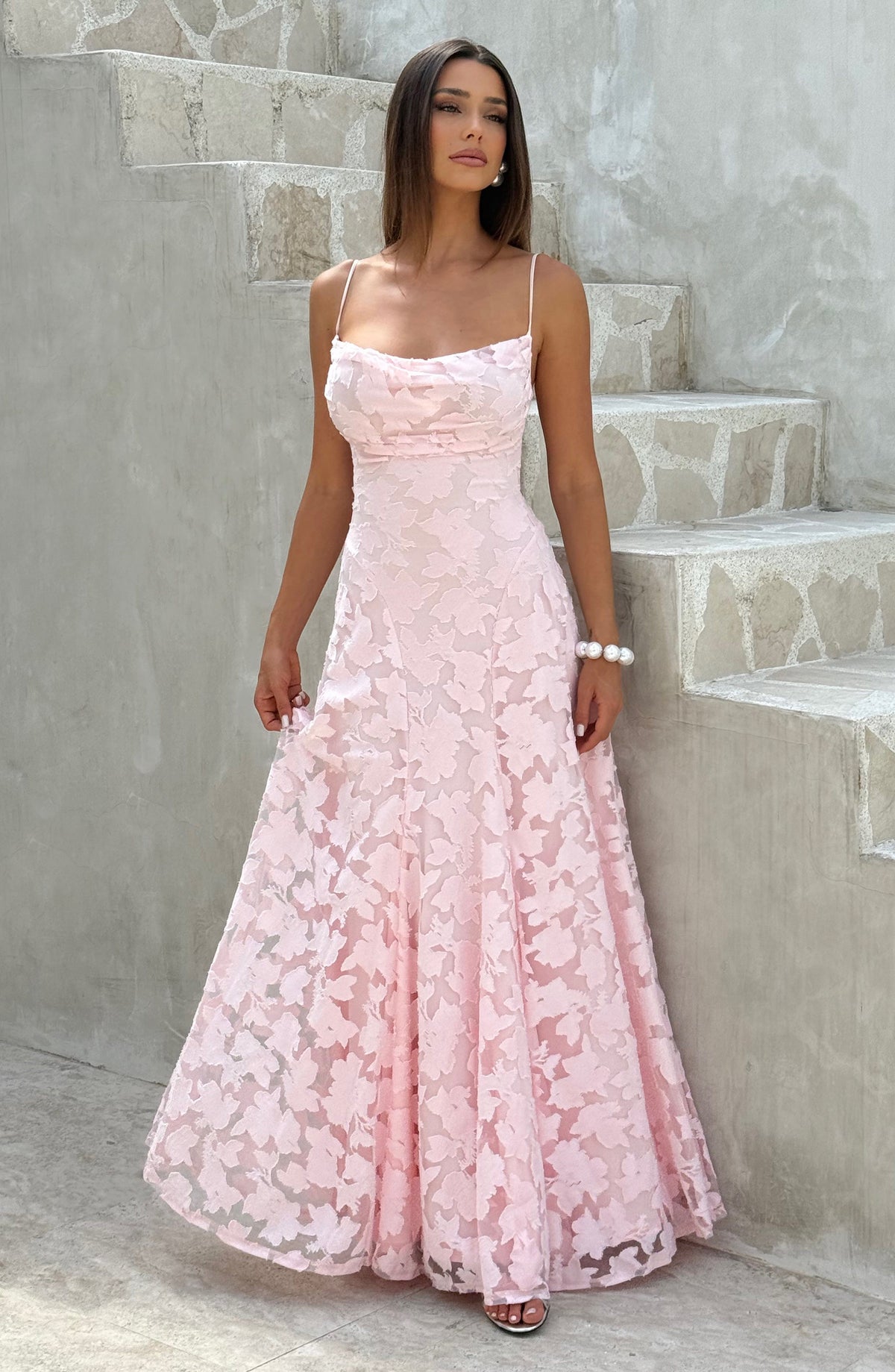 Romantische maxi-jurk met bloemen- en kantdetails