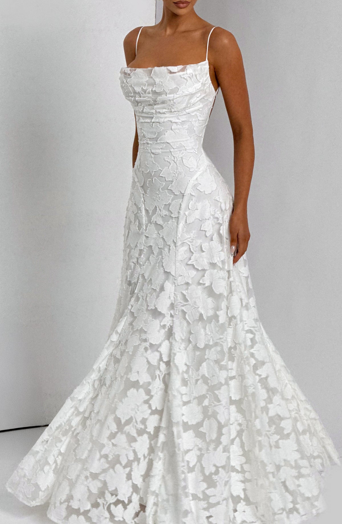 Romantische maxi-jurk met bloemen- en kantdetails