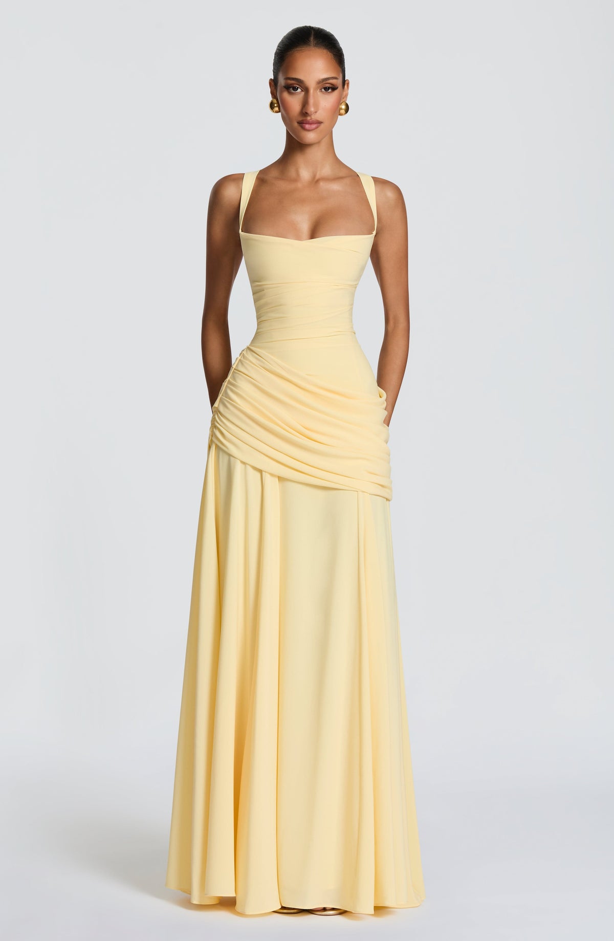 Elegante maxi-jurk met vierkante hals en drapering