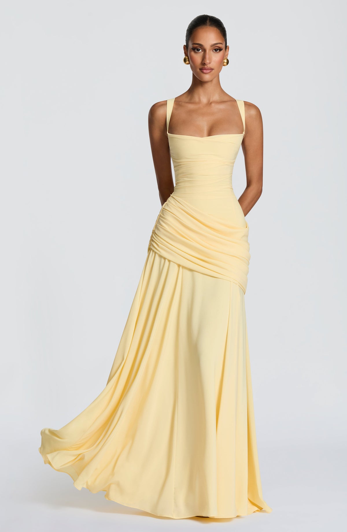 Elegante maxi-jurk met vierkante hals en drapering